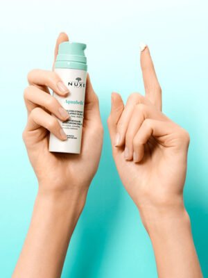 Nuxe-Aquabella-Beauty-Revealing-Moisturising-Emulsion-50ml-2.jpg