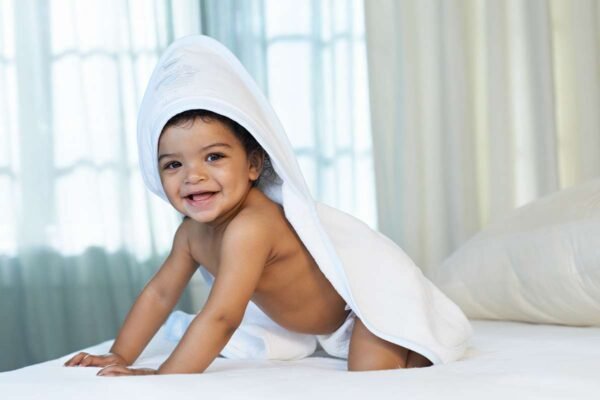 Chicco – Shampo për flokë delikatë (0m+)
